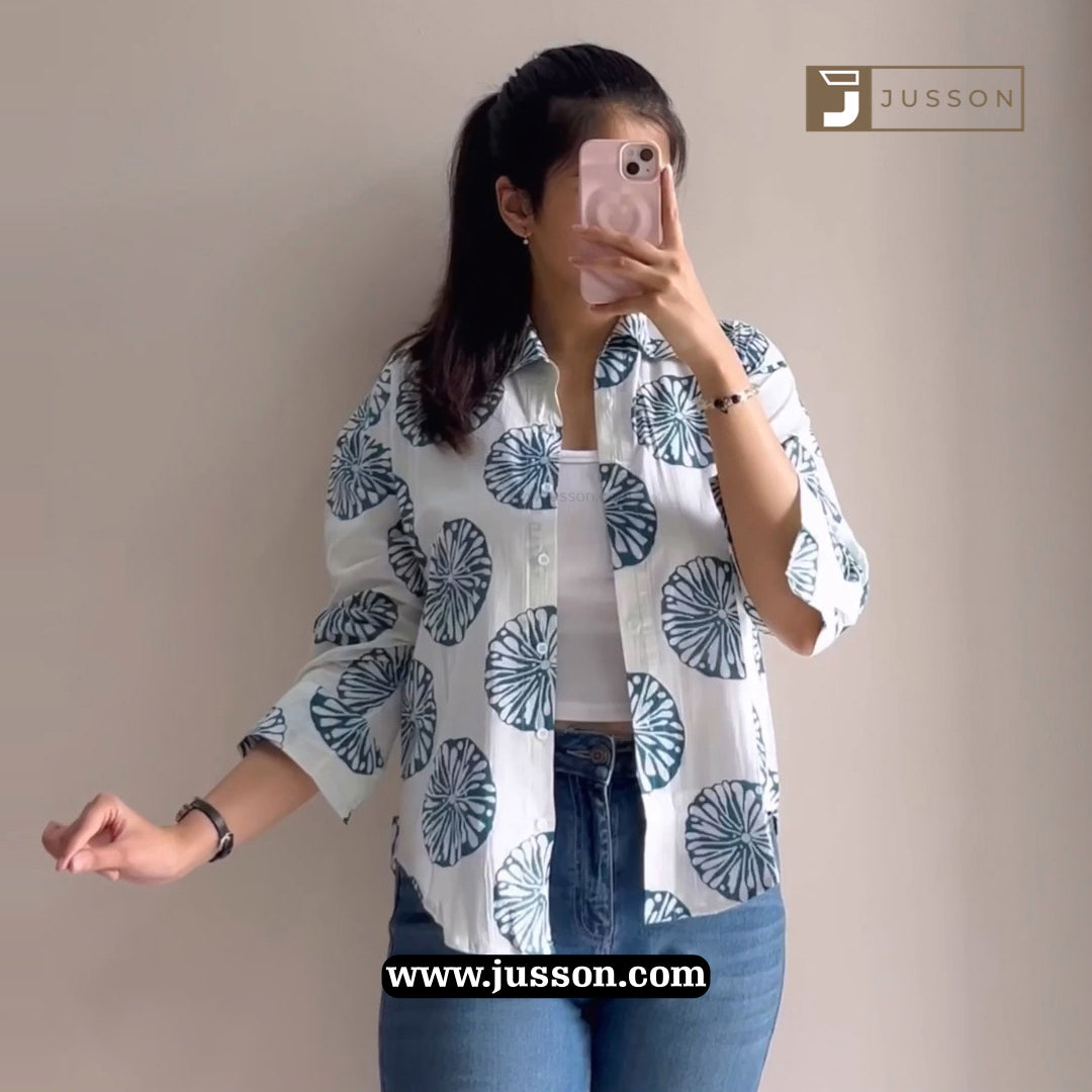 Jusson White Blue Circular Floral Printed Button Down Shirt